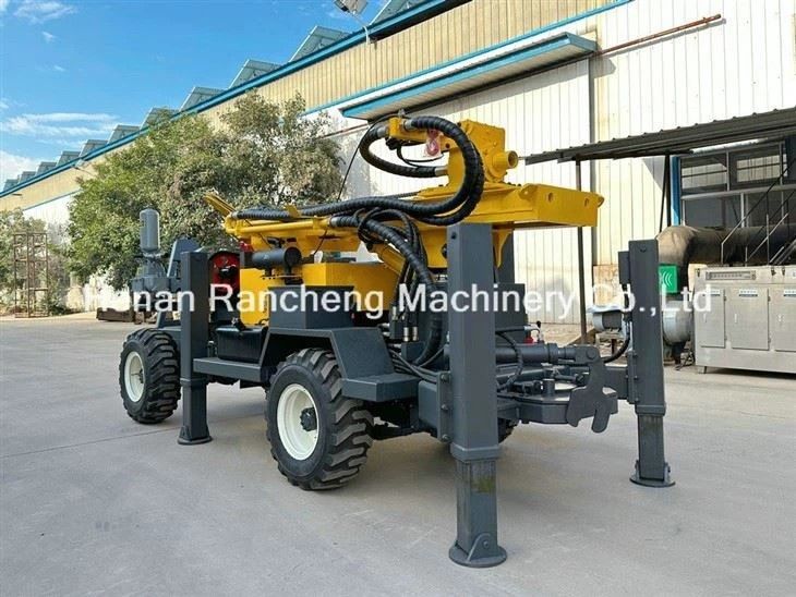 Hoge efficiëntie vierwiel aanhangwagen gemonteerde boorgat boringsmachine 220m diepte krachtige 65 kW motor