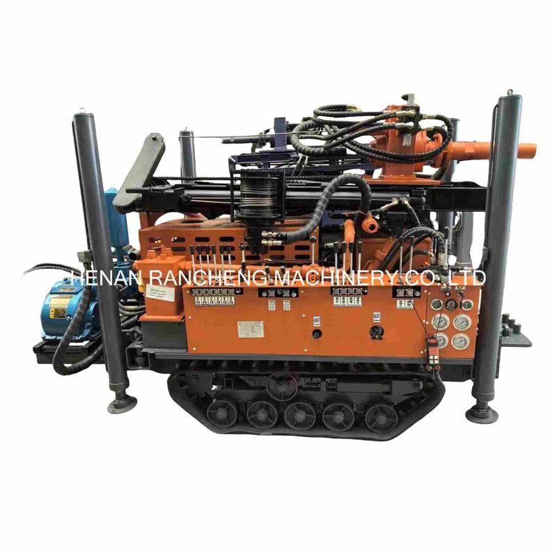 Krachtige 180m Mini Crawler Water Well Drilling Rig met 77.3KW YuChai Engine voor Boring Hole