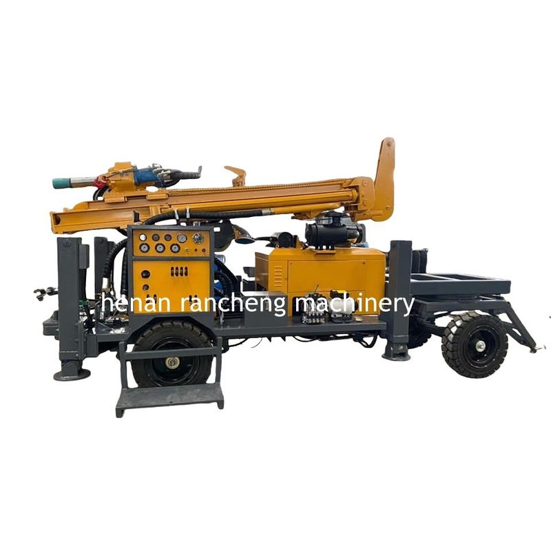 RCF220W Boordiepte 100 tot 220 Meter Wiel Pneumatisch Rotary Water Well Drilling Rig