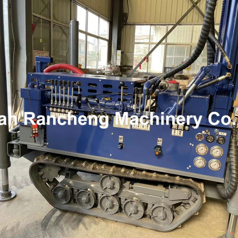 Hoogwaardige 180m kleine crawler waterput boormachine met 77,3 kW YuChai motor