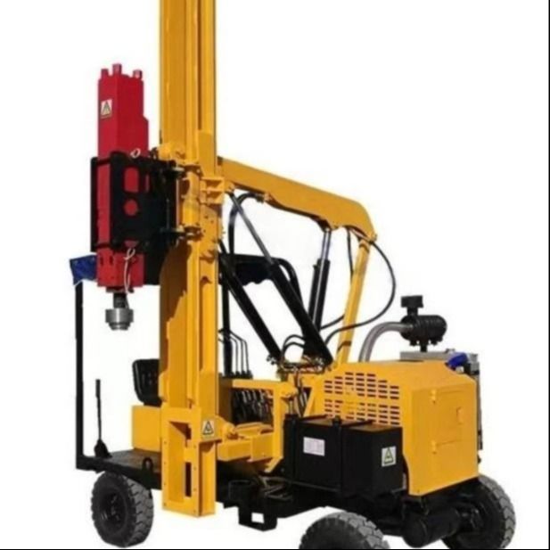 Solar Pile Driver met 39 kW motor 170 cm Boordiepte 2600 mm Boorhoogte