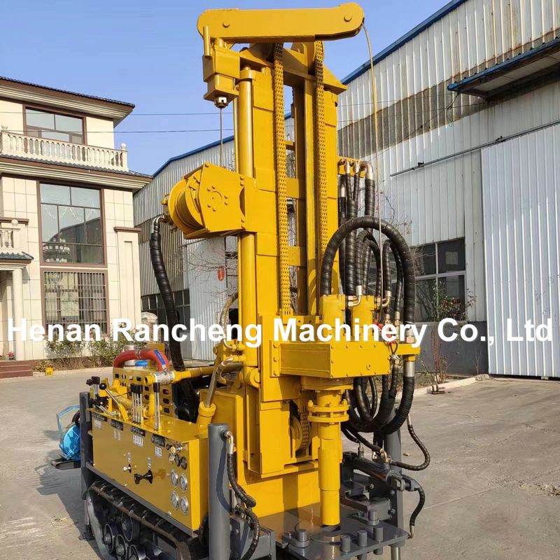 150m boorgediepte Pneumatische DTH-crawlerboormachine voor waterputboormachine aangedreven door dieselmotor