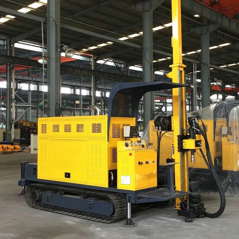 2200 rpm snelheid Hydraulische Crawler Core Drilling Rig aangedreven door 74KW Cu-mmins Diesel motor