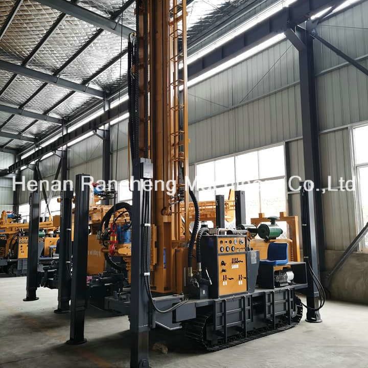 Dieselmotor Multifunctioneel waterputboringssysteem Crawler gemonteerde machines met 118 kW Yuchai-motor