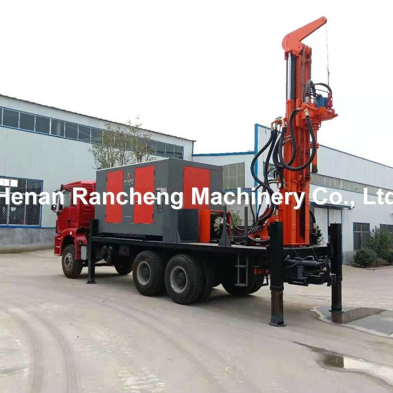 RCF200T Truck-mounted drilling rig met een 6*4 configuratie en een boringdiepte van 200 meter