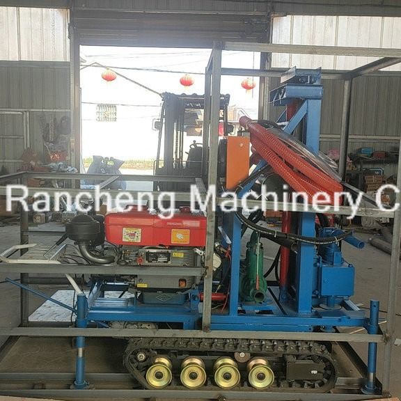 Kleine hydraulische boorcilinder 160m diepte watergraver machine kruiper gemonteerd waterput boormachine te koop