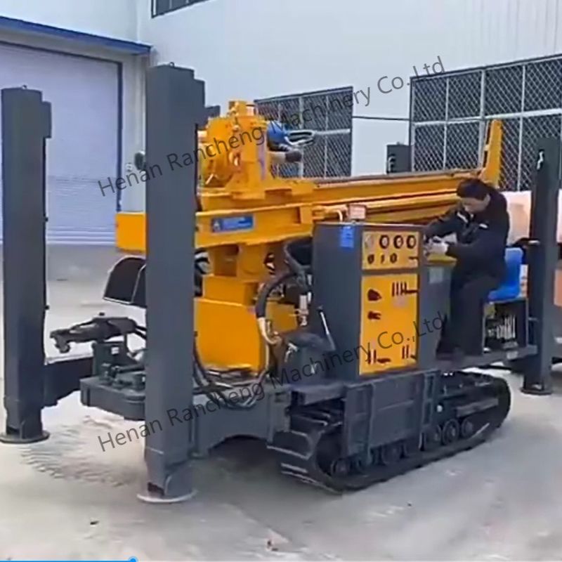 Boordiepte 350m 91KW Yuchai motor waterput boormachine 22T hefkracht