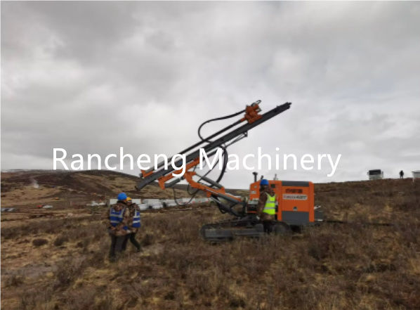 Hydraulische oppervlakte-down-the-hole gescheiden (DTH) boormachine voor open-pit mijnbouw
