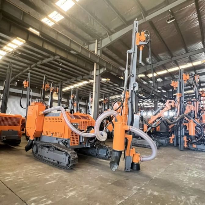 Hydraulische oppervlakte Down-The-Hole (DTH) boorinstallatie met gescheiden aandrijving voor 3200 N.M rotatiemoment