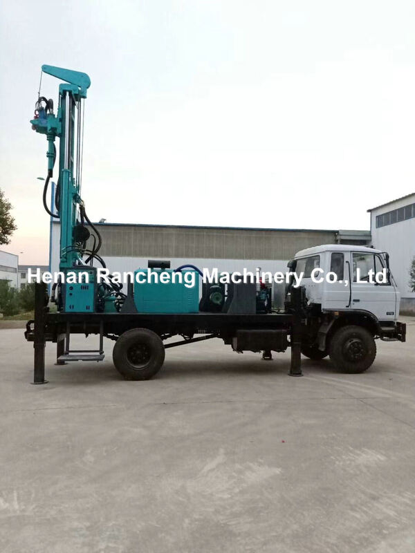 300m diepte vrachtwagen gemonteerd waterput boorplatform 80km/h 266HP lading voertuig motor