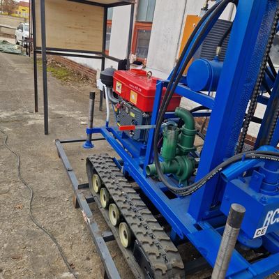 150m diepte slag- en rotatietype rubber crawler gemonteerd waterboringsrig